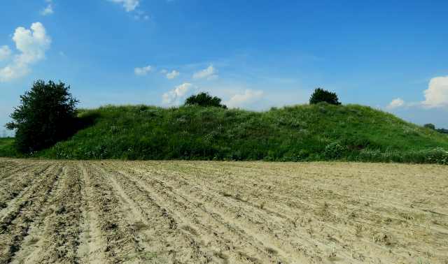 Pozostałości zamku w Błoniu - Łysa Góra
